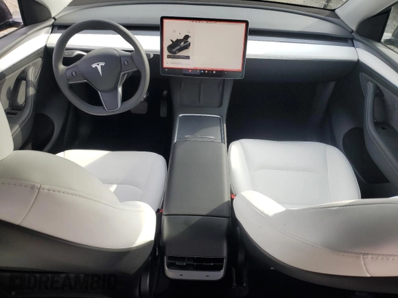 2024 Tesla Model Y с VIN 7SAYGDED9RF092955, выставлен на аукционе Copart как лот 51114245 с пробегом 6 385 миль миль и Списание • Salvage title. История ставок и продаж доступна на DreamBid. Изображение 8.