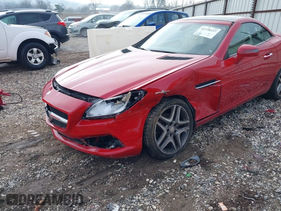 2013 Mercedes-Benz SLK 250 с VIN WDDPK4HAXDF064844, выставлен на аукционе IAAI как лот 41238237 с пробегом 61 180 миль миль и . История ставок и продаж доступна на DreamBid. Изображение 6.
