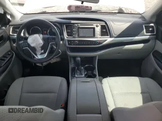 2019 Toyota Highlander LE z VIN 5TDZZRFH1KS367536, wystawiony jako Copart lot #55051045 z przebiegiem 67 732 mil mil oraz Szkoda całkowita • Salvage title. Historia ofert i sprzedaży dostępna na DreamBid. Obrazek 8.