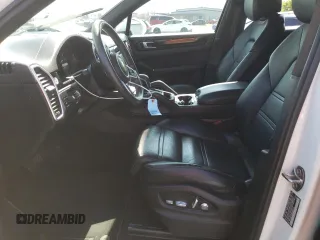 2019 Porsche Cayenne z VIN WP1AA2AY2KDA02103, wystawiony jako Copart lot #59925205 z przebiegiem 69 153 mil mil oraz Czysty tytuł • Clean title. Historia ofert i sprzedaży dostępna na DreamBid. Obrazek 7.