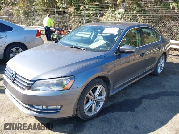 2014 Volkswagen Passat TDI SEL Premium with VIN 1VWCN7A30EC065191, listed as a IAAI auction lot 41860810 with 275,430 mi miles. Bid and sale history available at carsss.com. Image 17.