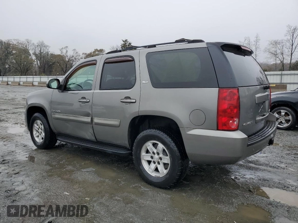 2007 GMC Yukon SLE with VIN 1GKFK13017J106357, listed as a Copart auction lot 84401114 with 279,899 mi miles and Salvage Title. Bid and sale history available at carsss.com. Image 2.