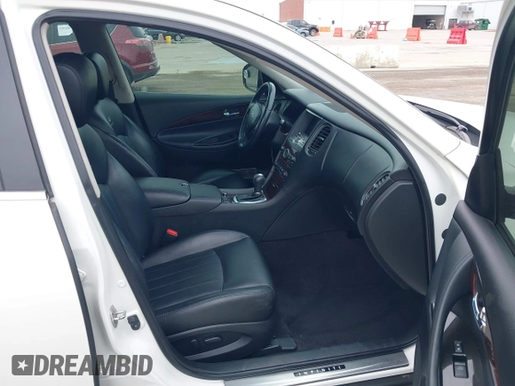 2011 Infiniti EX Journey with VIN JN1AJ0HP0BM800797, listed as a IAAI auction lot 41955472 with 150,923 mi miles. Bid and sale history available at carsss.com. Image 5.