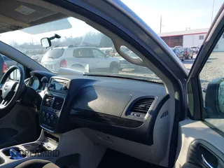 2013 Dodge Grand Caravan SXT with VIN 2C4RDGCG3DR553217, listed as a IAAI auction lot 41898964 with 101,989 mi miles and . Bid and sale history available at DreamBid. Image 5.