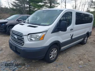 2015 Ford Transit XL z VIN 1FMZK1YM0FKA73392, wystawiony jako IAAI lot #41934194 z przebiegiem 134 281 mil mil oraz . Historia ofert i sprzedaży dostępna na DreamBid. Obrazek 2.