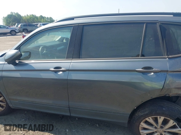 2019 Volkswagen Tiguan S с VIN 3VV1B7AX4KM085980, выставлен на аукционе IAAI как лот 42156717 с пробегом 103 104 миль миль и . История ставок и продаж доступна на DreamBid. Изображение 14.