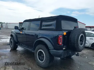 2021 Ford Bronco z VIN 1FMEE5DP2MLA89419, wystawiony jako IAAI lot #42346223 z przebiegiem Nie podano mil oraz . Historia ofert i sprzedaży dostępna na DreamBid. Obrazek 3.