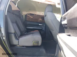 2018 Toyota Tundra 4WD SR5 with VIN 5TFDW5F12JX694518, listed as a IAAI auction lot 41663831 with 183,220 mi miles. Bid and sale history available at carsss.com. Image 8.