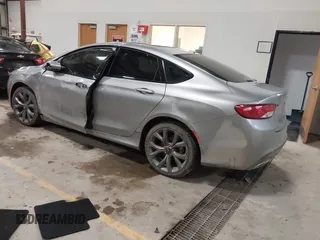 2015 Chrysler 200 S with VIN 1C3CCCBG2FN700683, listed as a IAAI auction lot 41124987 with 98,724 mi miles. Bid and sale history available at carsss.com. Image 3.