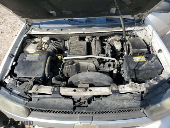 2006 Chevrolet TrailBlazer LS with VIN 1GNDS13S462255818, listed as a Copart auction lot 43862315 with 180,558 mi miles and Salvage Title. Bid and sale history available at carsss.com. Image 13.