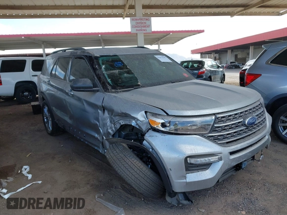2024 Ford Explorer XLT with VIN 1FMSK7DH8RGA81728, listed as a IAAI auction lot 41671142 with 1,220 mi miles. Bid and sale history available at carsss.com. Image 6.