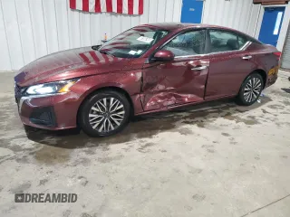 2023 Nissan Altima SV z VIN 1N4BL4DV2PN339990, wystawiony jako Copart lot #58185345 z przebiegiem 55 558 mil mil oraz Szkoda całkowita • Salvage title. Historia ofert i sprzedaży dostępna na DreamBid. Obrazek 1.