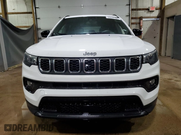 2024 Jeep Compass Latitude с VIN 3C4NJDBN0RT109769, выставлен на аукционе Copart как лот 64355875 с пробегом 42 980 миль миль и Чистый • Clean title. История ставок и продаж доступна на DreamBid. Изображение 5.