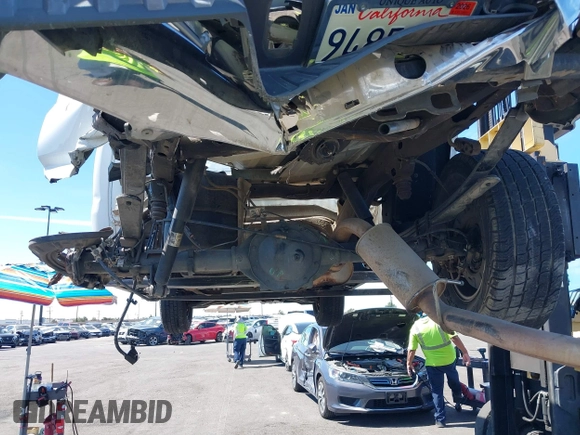 2018 Chevrolet Silverado 1500 LT with VIN 1GCRCREH5JZ168411, listed as a IAAI auction lot 41885403 with 37,449 mi miles and . Bid and sale history available at DreamBid. Image 18.