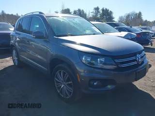 2012 Volkswagen Tiguan SE z VIN WVGBV7AX3CW003504, wystawiony jako IAAI lot #41674077 z przebiegiem 121 529 mil mil oraz . Historia ofert i sprzedaży dostępna na DreamBid. Obrazek 1.