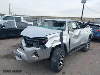 2020 Toyota 4Runner SR5 with VIN JTEBU5JR6L5803471, listed as a IAAI auction lot 41311490 with 1 mi miles. Bid and sale history available at carsss.com. Image 2.