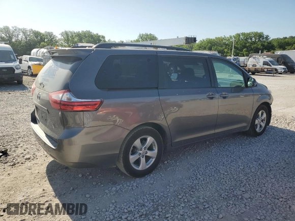 2016 Toyota Sienna LE AAS с VIN 5TDKK3DC8GS755476, выставлен на аукционе Copart как лот 56951595 с пробегом 228 678 миль миль и Списание • Salvage title. История ставок и продаж доступна на DreamBid. Изображение 3.