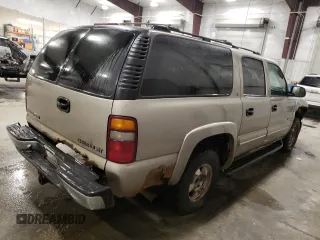 2000 Chevrolet Suburban with VIN 1GNFK16T9YJ169393, listed as a Copart auction lot 84970004 with 304,002 mi miles and Salvage Title. Bid and sale history available at carsss.com. Image 3.