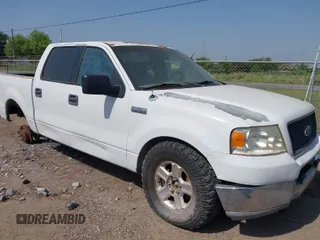 2004 Ford F-150 XLT with VIN 1FTRW12W84KC36824, listed as a IAAI auction lot 41948576 with 1 mi miles. Bid and sale history available at carsss.com. Image 1.