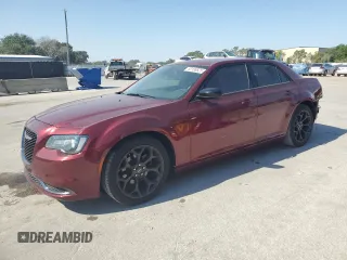 2019 Chrysler 300 Touring with VIN 2C3CCAAG8KH745877, listed as a Copart auction lot 53188825 with 33,171 mi miles and Salvage Title. Bid and sale history available at carsss.com. Image 1.