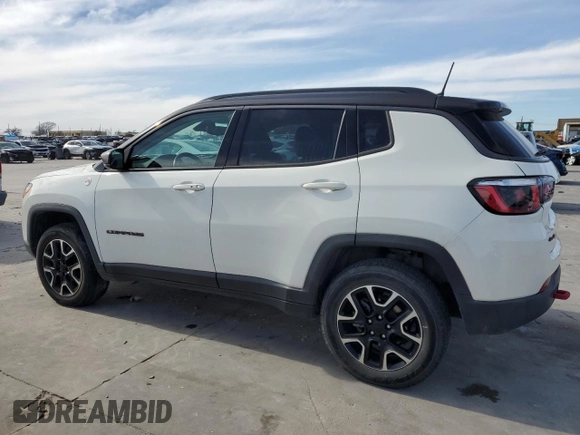 2020 Jeep Compass Trailhawk with VIN 3C4NJDDB3LT189398, listed as a Copart auction lot 88671285 with 75,672 mi miles and Salvage title. Bid and sale history available at DreamBid. Image 2.