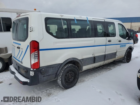 2019 Ford Transit Passenger XL z VIN 1FBZX2ZM1KKB84218, wystawiony jako Copart lot #42512365 z przebiegiem 91 495 mil mil oraz Czysty tytuł • Clean title. Historia ofert i sprzedaży dostępna na DreamBid. Obrazek 3.