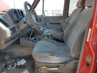 1990 Isuzu Trooper z VIN JACCH58R7L8917768, wystawiony jako Copart lot #45875835 z przebiegiem 230 130 mil mil oraz Szkody całkowita. Historia ofert i sprzedaży dostępna na DreamBid. Obrazek 7.