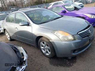 2008 Nissan Altima 3.5 SE with VIN 1N4BL21E08C257973, listed as a IAAI auction lot 41789798 with 999,999 mi miles. Bid and sale history available at carsss.com. Image 1.