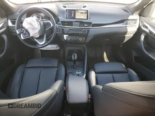 2020 BMW X1 xDrive28i с VIN WBXJG9C0XL5P63962, выставлен на аукционе Copart как лот 54834475 с пробегом 64 401 миль миль и Списание • Salvage title. История ставок и продаж доступна на DreamBid. Изображение 8.