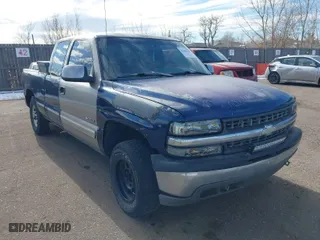 2000 Chevrolet Silverado 1500 LS with VIN 2GCEK19T6Y1182273, listed as a IAAI auction lot 41466514 with 292,402 mi miles. Bid and sale history available at carsss.com. Image 1.