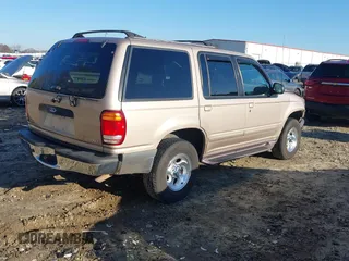 1998 Ford Explorer z VIN 1FMZU32X6WUC61508, wystawiony jako IAAI lot #41501015 z przebiegiem 240 310 mil mil oraz . Historia ofert i sprzedaży dostępna na DreamBid. Obrazek 4.