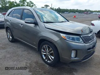 2014 Kia Sorento SX z VIN 5XYKWDA75EG461948, wystawiony jako IAAI lot #42180084 z przebiegiem 123 917 mil mil oraz . Historia ofert i sprzedaży dostępna na DreamBid. Obrazek 1.