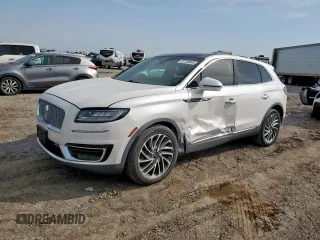 2019 Lincoln Nautilus Reserve z VIN 2LMPJ8L99KBL45565, wystawiony jako Copart lot #57159045 z przebiegiem 81 633 mil mil oraz Szkoda całkowita • Salvage title. Historia ofert i sprzedaży dostępna na DreamBid. Obrazek 1.