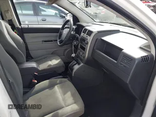 2007 Jeep Compass Sport with VIN 1J8FT47W77D145745, listed as a IAAI auction lot 41687495 with 218,231 mi miles. Bid and sale history available at carsss.com. Image 5.