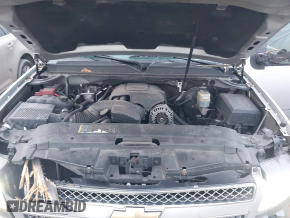 2011 Chevrolet Suburban LS with VIN 1GNSCHE07BR241468, listed as a IAAI auction lot 41376362 with 277,907 mi miles. Bid and sale history available at carsss.com. Image 10.