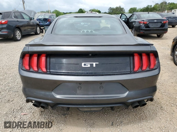 2018 Ford Mustang GT z VIN 1FA6P8CF8J5125570, wystawiony jako Copart lot #53959305 z przebiegiem 92 588 mil mil oraz Szkody całkowita. Historia ofert i sprzedaży dostępna na DreamBid. Obrazek 6.