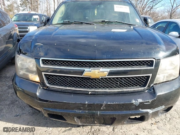 2007 Chevrolet Avalanche LT w/3LT with VIN 3GNFK12337G211143, listed as a IAAI auction lot 41609539 with 232,120 mi miles. Bid and sale history available at carsss.com. Image 6.