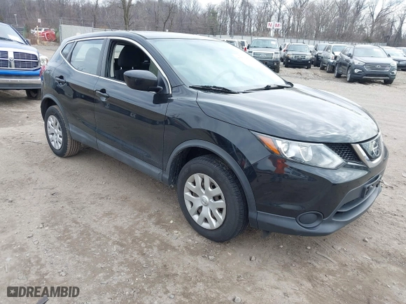 2018 Nissan Rogue Sport SV with VIN JN1BJ1CR5JW251040, listed as a IAAI auction lot 41661123 with 67,723 mi miles. Bid and sale history available at carsss.com. Image 1.