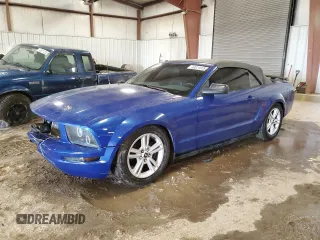 2005 Ford Mustang Deluxe with VIN 1ZVFT84N055192288, listed as a Copart auction lot 48221075 with 137,692 mi miles and Salvage Title. Bid and sale history available at carsss.com. Image 1.