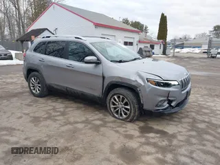 2019 Jeep Cherokee Latitude with VIN 1C4PJMCB9KD214299, listed as a IAAI auction lot 41689632 with 151,786 mi miles. Bid and sale history available at carsss.com. Image 1.