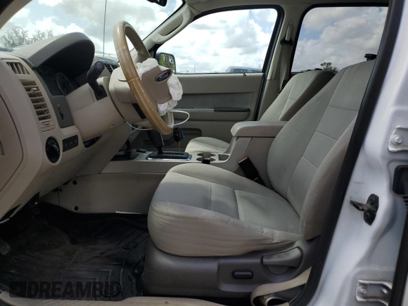 2012 Ford Escape Hybrid z VIN 1FMCU5K35CKB22024, wystawiony jako Copart lot #52204865 z przebiegiem 97 424 mil mil oraz Szkoda całkowita • Salvage title. Historia ofert i sprzedaży dostępna na DreamBid. Obrazek 7.