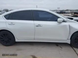 2013 Nissan Altima 2.5 S with VIN 1N4AL3AP5DC909516, listed as a IAAI auction lot 41635338 with 161,201 mi miles. Bid and sale history available at carsss.com. Image 14.
