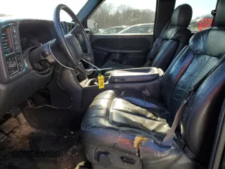 2000 GMC New Sierra 1500 SLE with VIN 2GTEK19T8Y1220957, listed as a Copart auction lot 47349405 with 145,039 mi miles and Salvage Title. Bid and sale history available at carsss.com. Image 7.