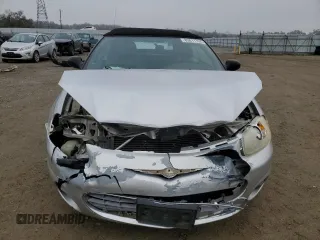 2002 Chrysler Sebring LXi with VIN 1C3EL55RX2N151004, listed as a Copart auction lot 85811704 with 187,000 mi miles and Salvage title. Bid and sale history available at DreamBid. Image 5.