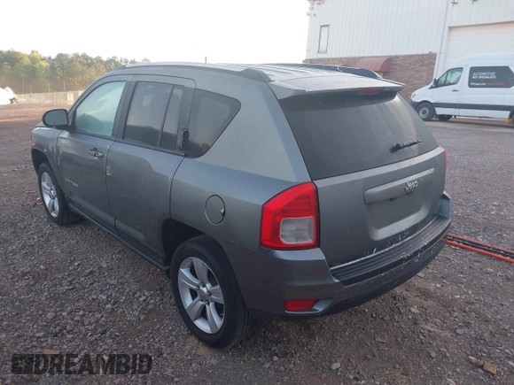 2011 Jeep Compass Latitude with VIN 1J4NT1FB4BD260158, listed as a IAAI auction lot 42013286 with 326,493 mi miles. Bid and sale history available at carsss.com. Image 3.