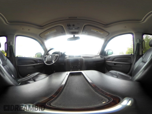 2011 GMC Yukon XL Denali z VIN 1GKS2MEF2BR190877, wystawiony jako IAAI lot #42364202 z przebiegiem 160 063 mil mil oraz . Historia ofert i sprzedaży dostępna na DreamBid. Obrazek 19.
