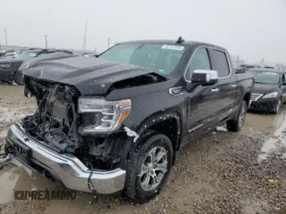 2021 GMC Sierra 1500 SLT z VIN 3GTU9DET4MG373657, wystawiony jako Copart lot #46141295 z przebiegiem Nie podano mil oraz Szkoda całkowita • Salvage title. Historia ofert i sprzedaży dostępna na DreamBid. Obrazek 1.