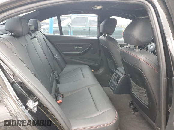 2014 BMW 3 Series 328i z VIN WBA3C1C56EK113073, wystawiony jako Copart lot #53875915 z przebiegiem 166 403 mil mil oraz Czysty tytuł • Clean title. Historia ofert i sprzedaży dostępna na DreamBid. Obrazek 10.