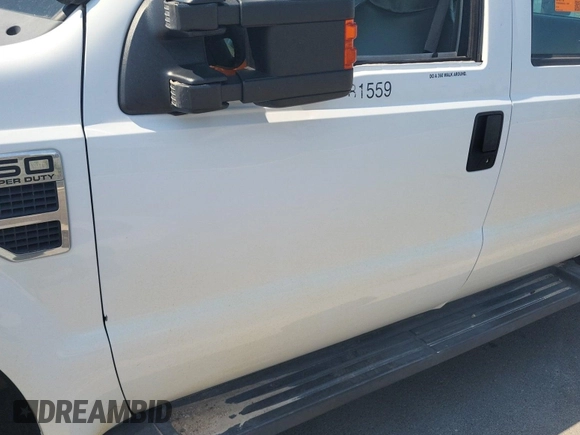 2008 Ford F-250 XL z VIN 1FTSW20538EE05153, wystawiony jako IAAI lot #42554757 z przebiegiem 162 318 mil mil oraz . Historia ofert i sprzedaży dostępna na DreamBid. Obrazek 19.