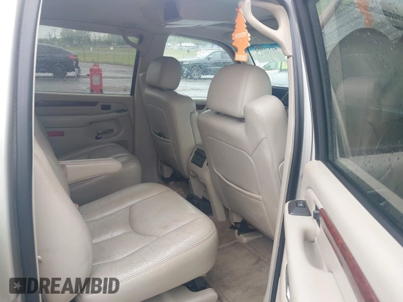 2005 Cadillac Escalade ESV z VIN 3GYFK66NX5G147854, wystawiony jako IAAI lot #42375952 z przebiegiem Nie podano mil oraz . Historia ofert i sprzedaży dostępna na DreamBid. Obrazek 8.